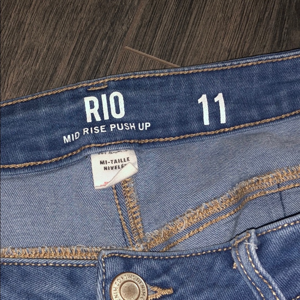 Mid Rise Push Up Jeans - Picture 3 of 3